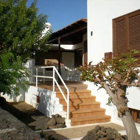 Fuer 8 Personen Ca, 160 M Sup2 In Puerto Del Carmen, Lanzarote Suedkueste Von Lanzarote Holiday home